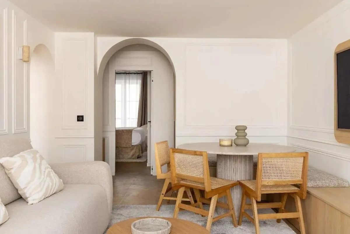 Chic Apartment With Ac 3Br 6P Palais Garnier Paris France